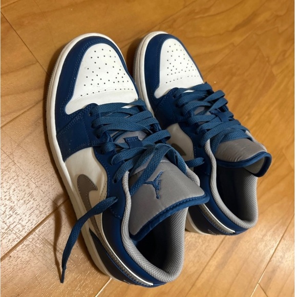 Unisex Nike Jordan 1 low true blue and cement gray - Picture 6 of 7